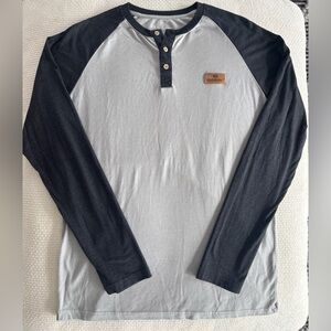 tentree Men's Long Sleeve Henley in Gray and Black